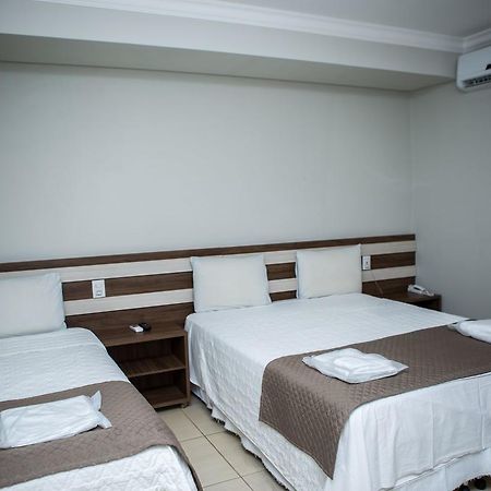 Hotel Avenida Joao Pinheiro ภายนอก รูปภาพ