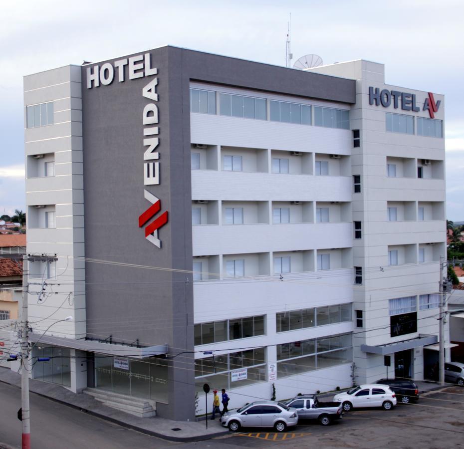 Hotel Avenida Joao Pinheiro ภายนอก รูปภาพ